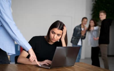 Maltrato laboral en Argentina: ejemplos, denuncias y asesoramiento legal